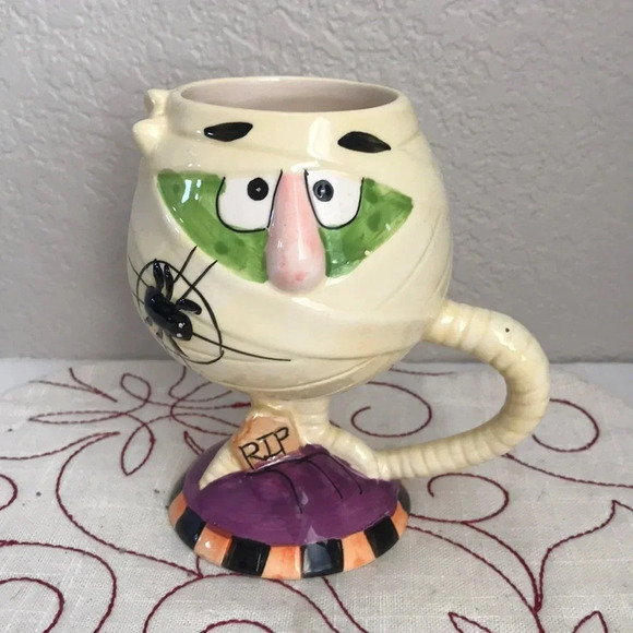 Halloween Mummy Spider Cup Mug - Picture 1 of 4